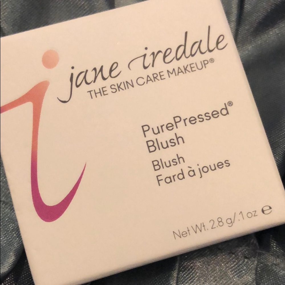 Blush - Picture 4 of 5